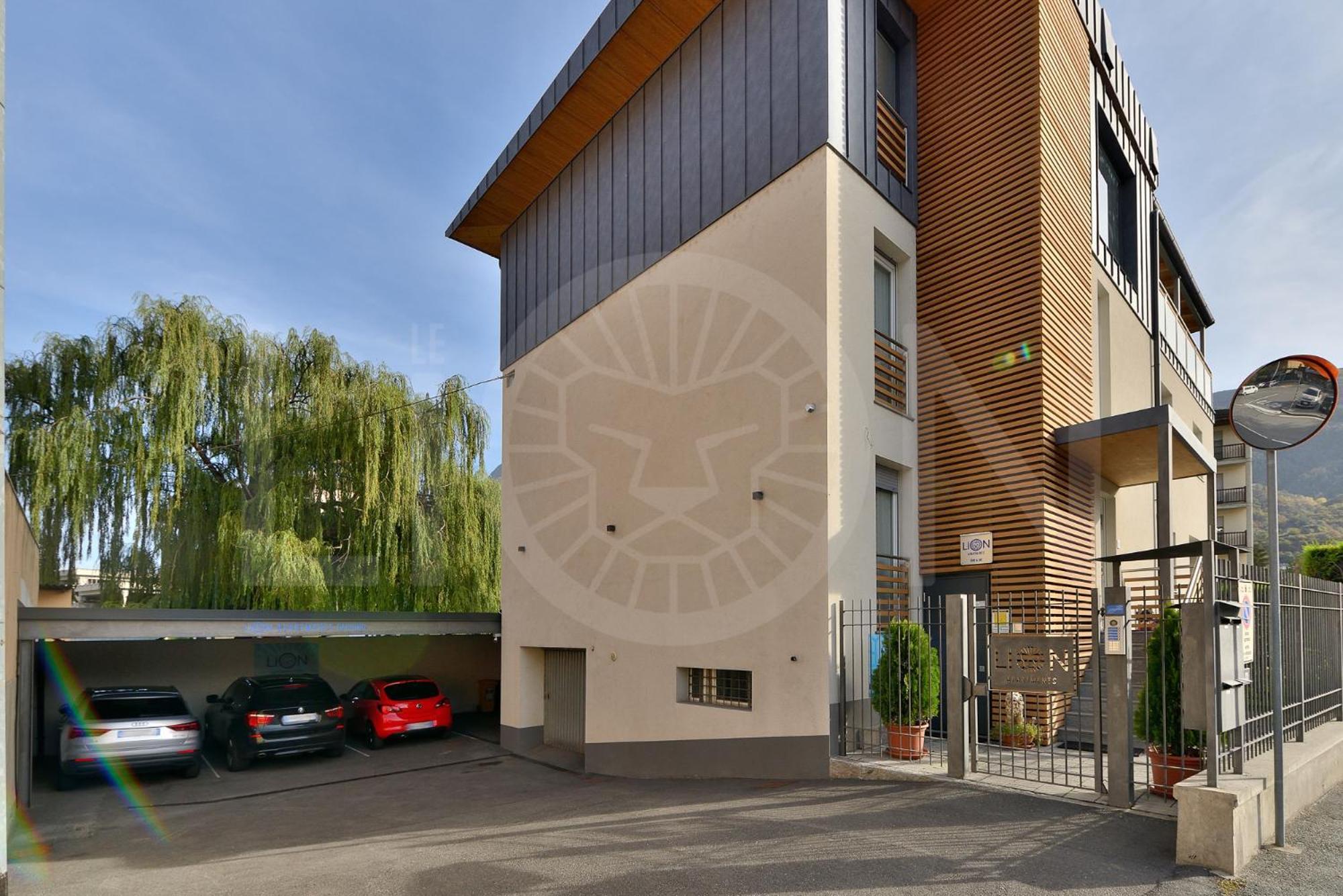 Le Lion Apartments - Bike & Ski Aosta Exterior photo